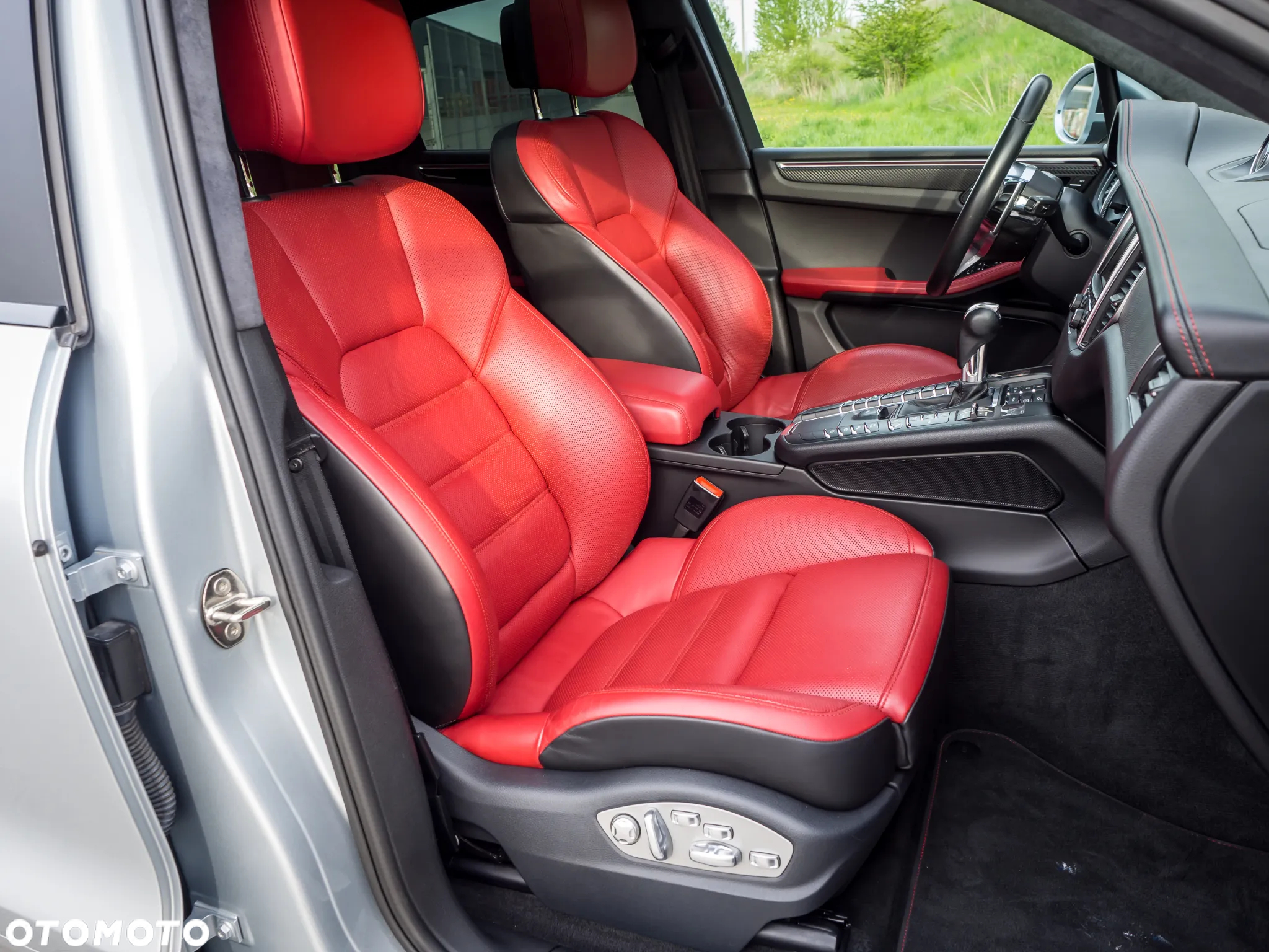 Porsche Macan Turbo - 34