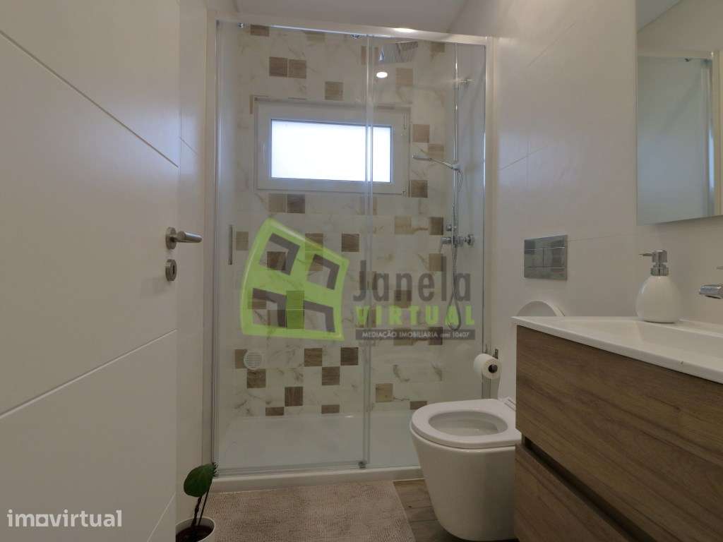 Moradia Geminada T3 com Piscina - Fernão Ferro - Grande imagem: 5/18