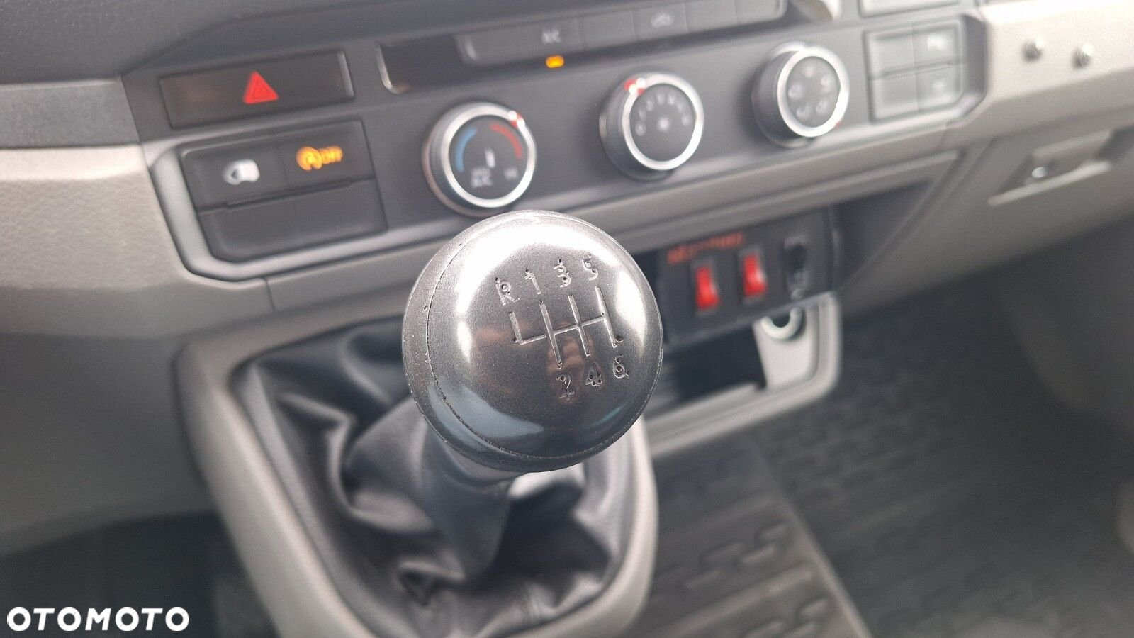 Volkswagen Crafter 35 BiTDI - 29