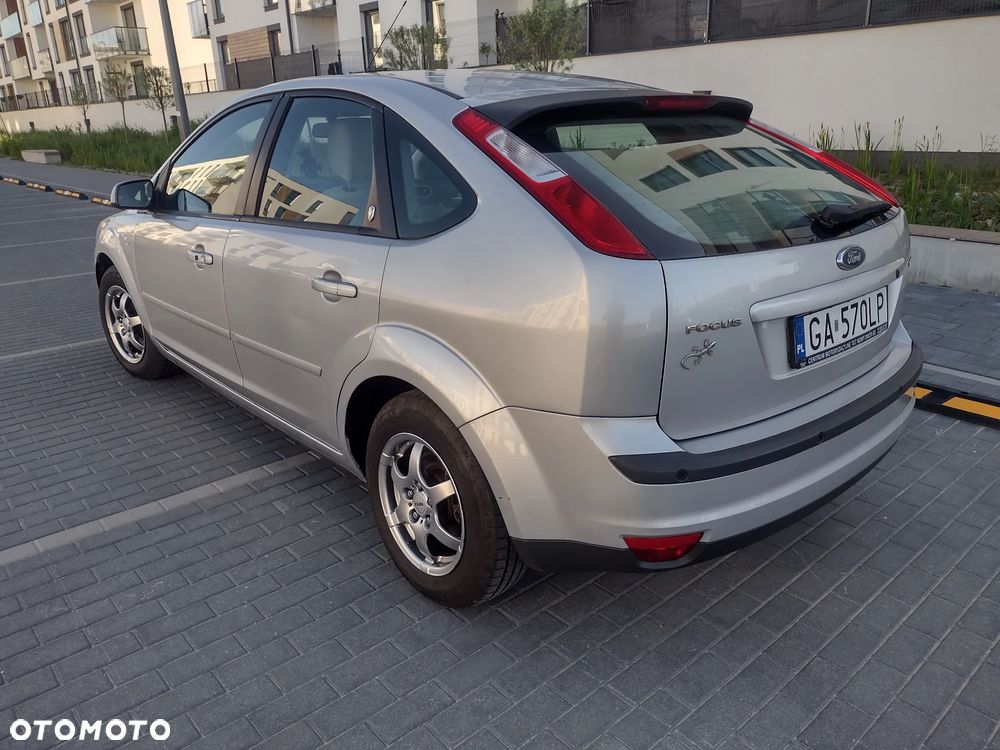 Ford Focus 1.6 TDCi DPF Ghia - 2