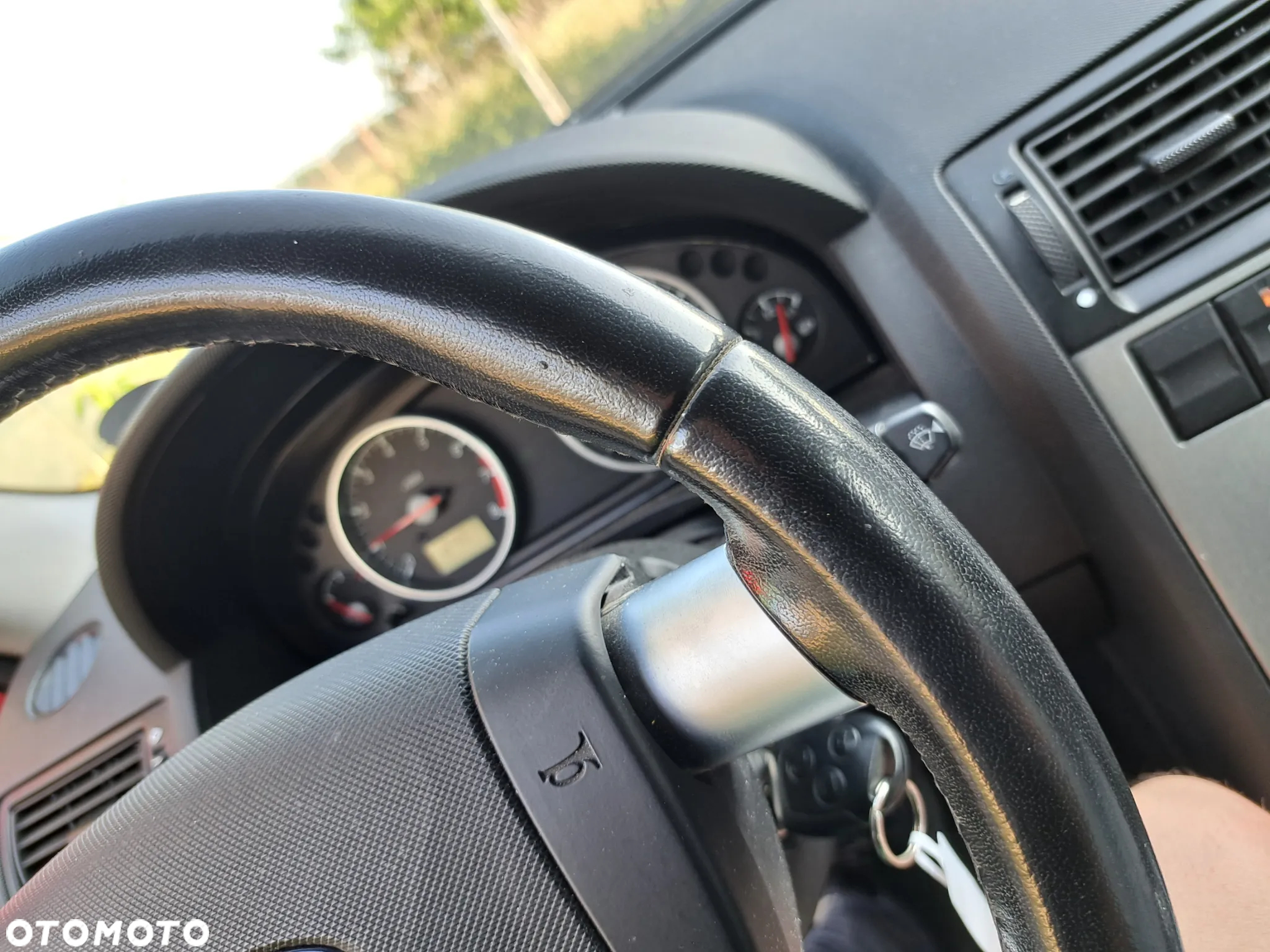 Ford Mondeo - 25