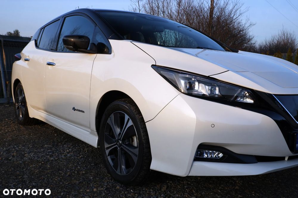 Nissan Leaf 40 kWh TEKNA - 2