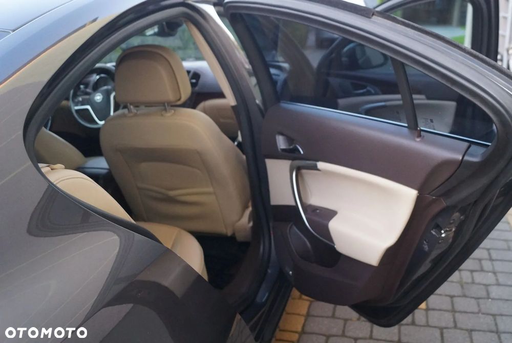 Opel Insignia 1.6 Turbo Sports Tourer Cosmo - 14