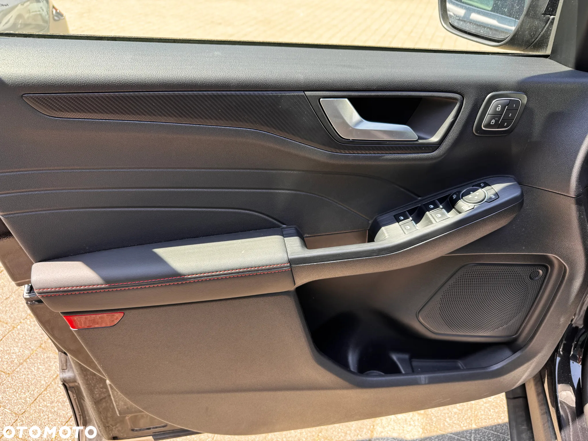 Ford Kuga - 11