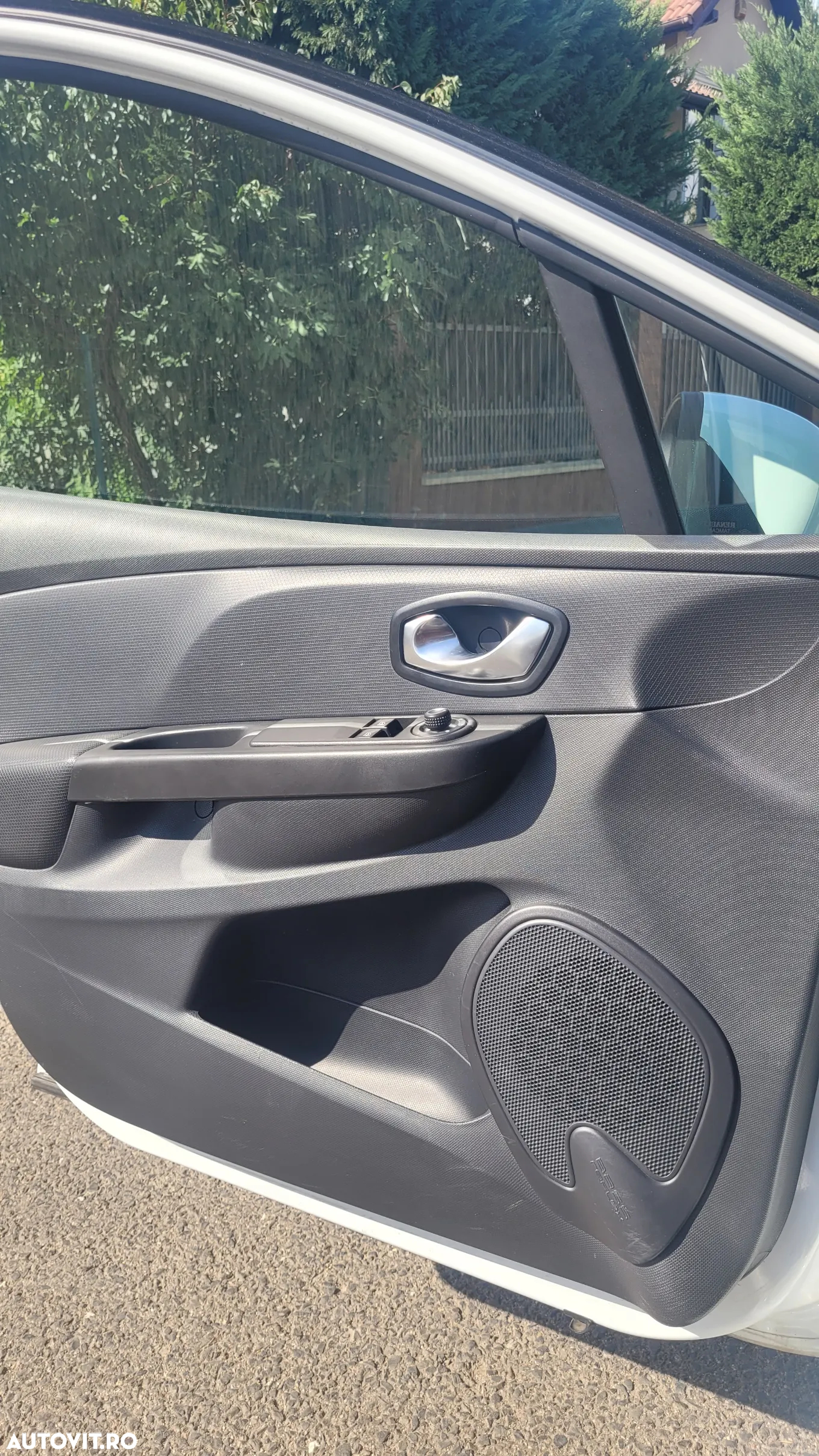 Renault Clio - 16