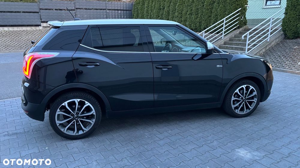SsangYong/KGM Tivoli e-XGi 160 2WD Black+White - 31