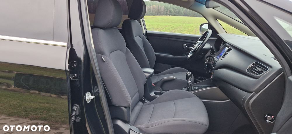 Kia Carens 1.7 CRDi 115 Dream-Team Edition - 24