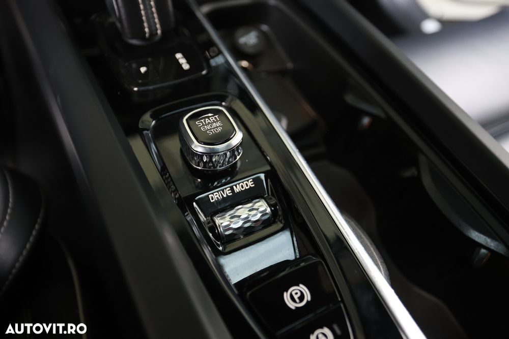 Volvo XC 60 Recharge T8 Twin Engine eAWD Inscription - 23