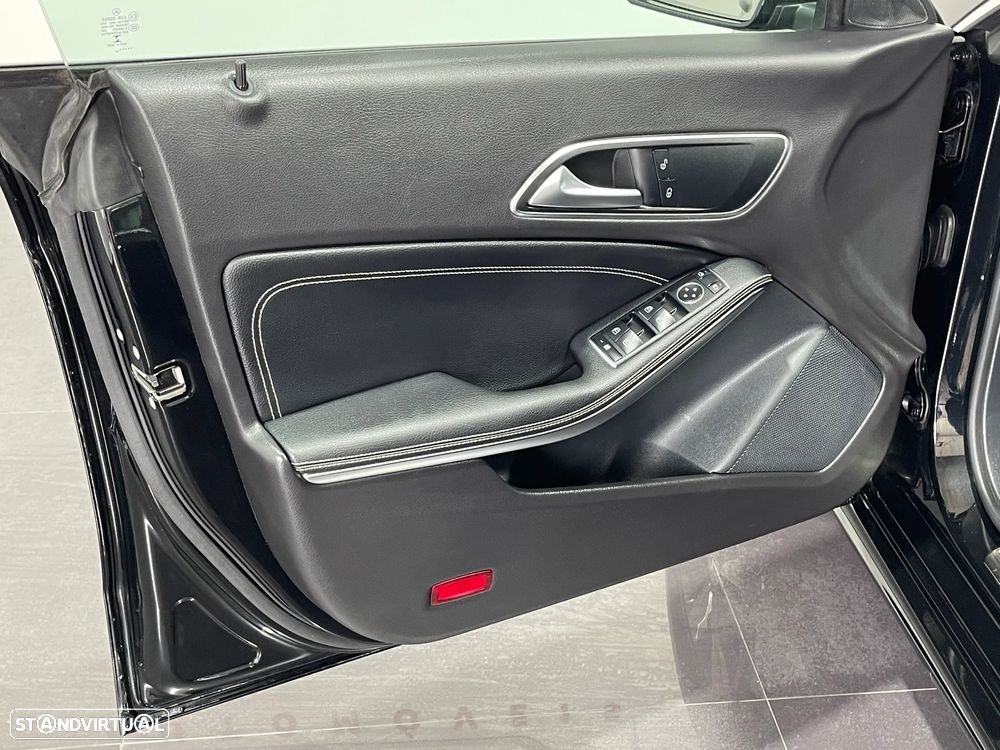 Mercedes-Benz CLA 180 d Shooting Brake Urban - 19