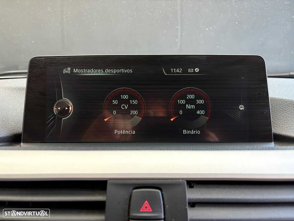 BMW 320 d Aut. Sport Line - 54