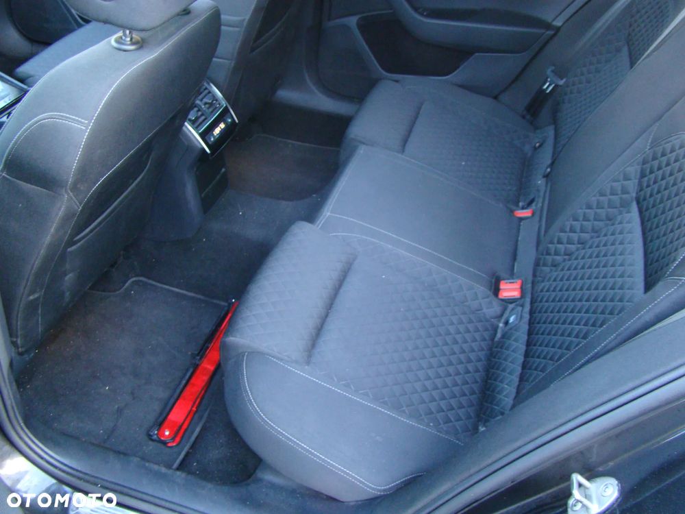 Skoda Superb 1.6 TDI DSG Ambition - 22