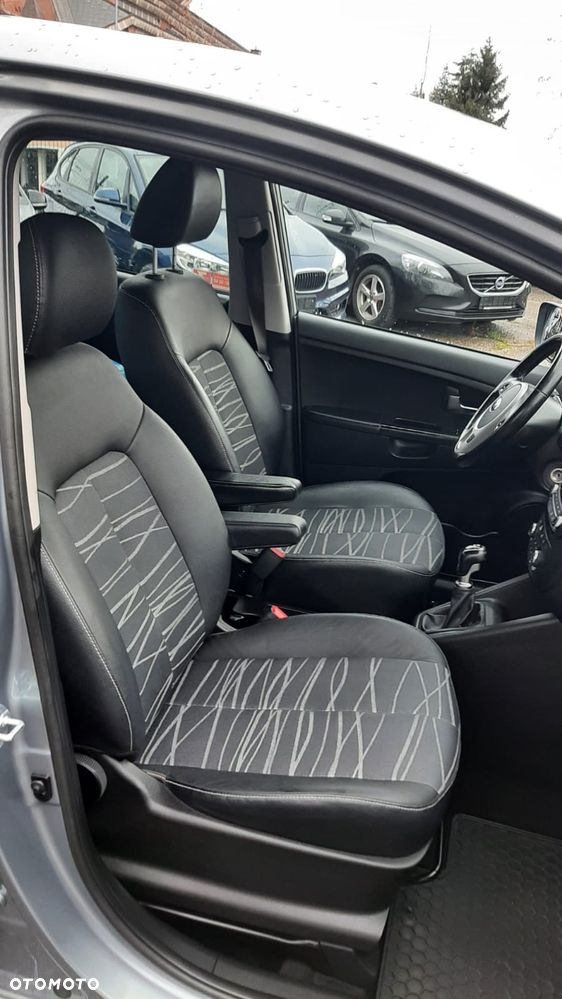 Kia Venga 1.6 Business Line - 17