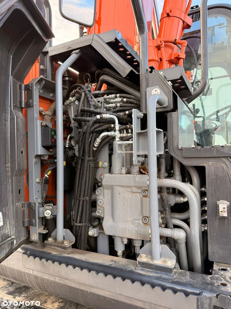 Hitachi ZX140W-6 - 9
