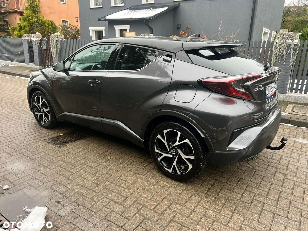 Toyota C-HR 1.8 Hybrid Neon Lime powered by JBL - 4