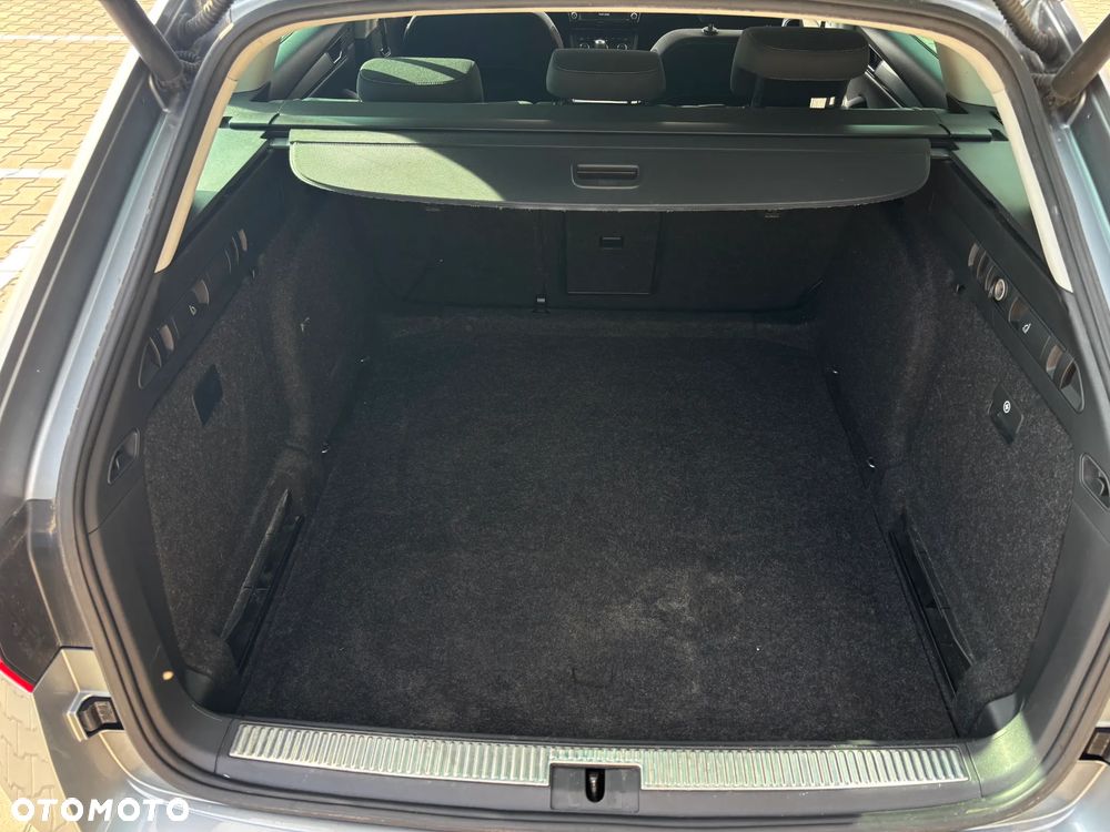 Skoda Superb 2.0 TDI Style DSG - 29