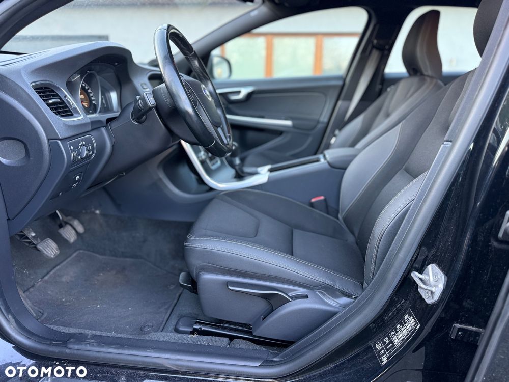 Volvo V60 D4 Edition Pro - 11