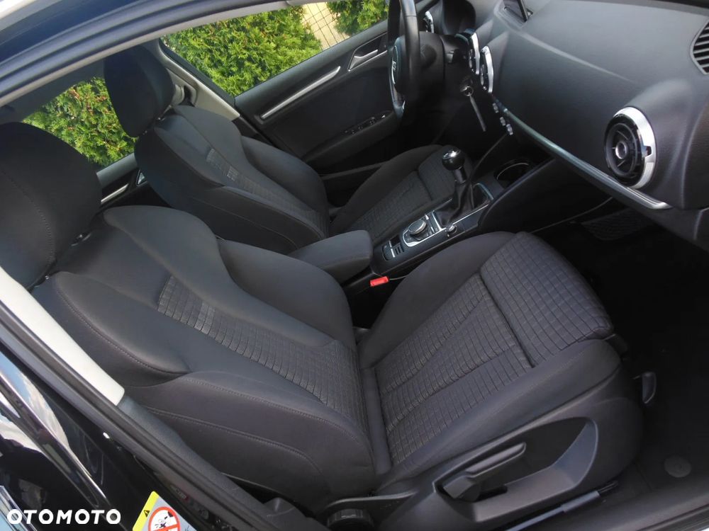 Audi A3 Sportback - 12