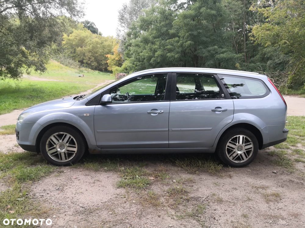 Ford Focus 1.6 TDCi DPF Ghia - 2