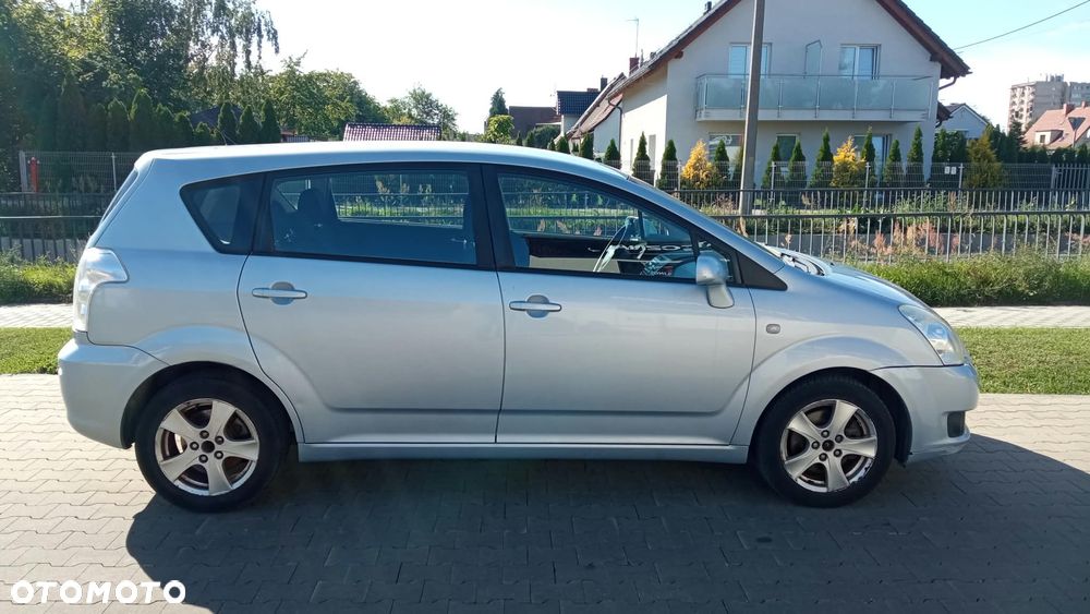 Toyota Corolla Verso 1.6 Luna - 2