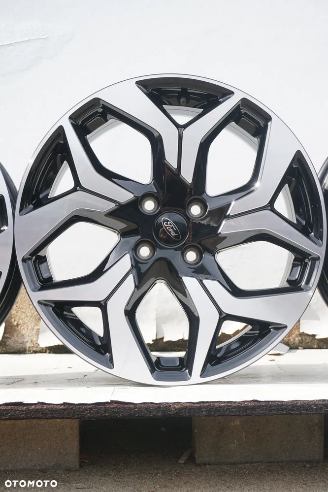 Ford 4x108 18 7J et37,5 czujniki stan bdb Ecosport - 6
