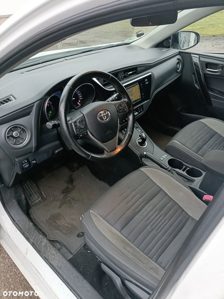 Toyota Auris - 15