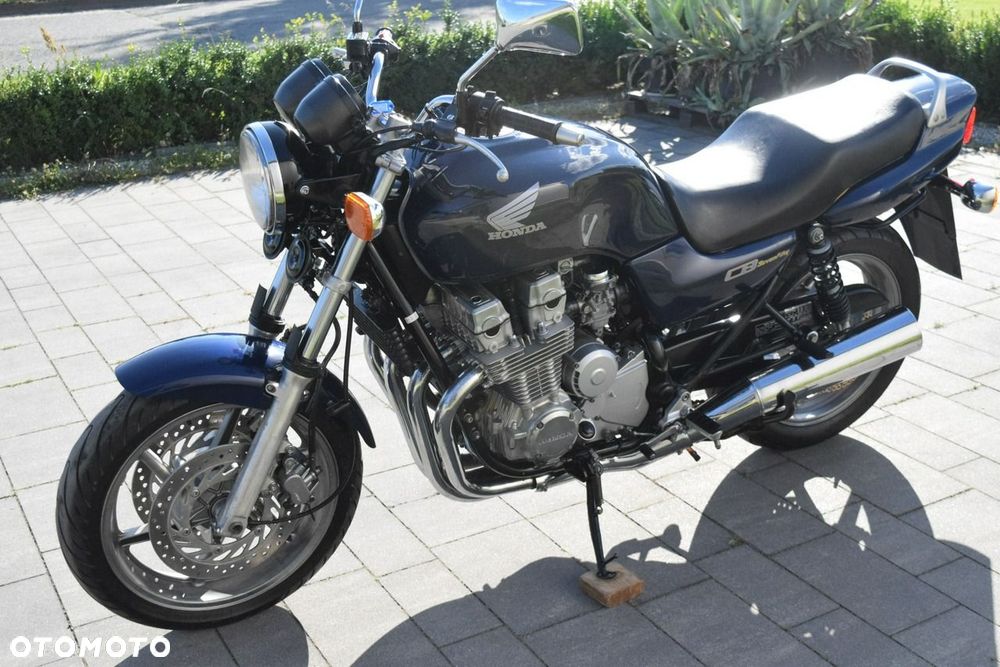Honda CB - 4