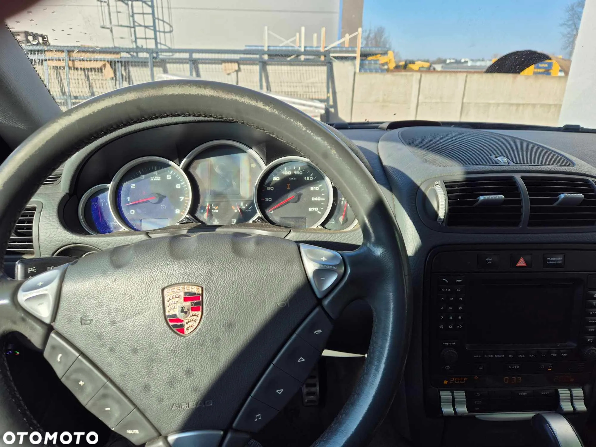Porsche Cayenne - 12