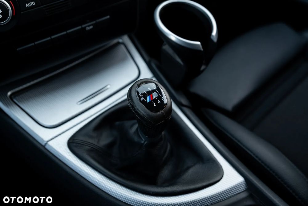 BMW Seria 1 120i Edition Sport - 31