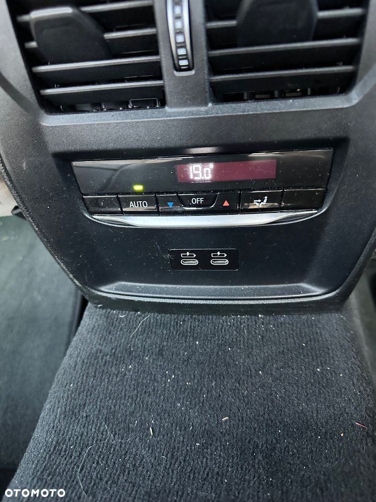 BMW Seria 3 330e M Sport - 21