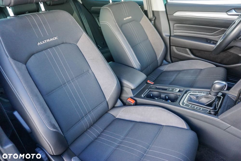 Volkswagen Passat - 36