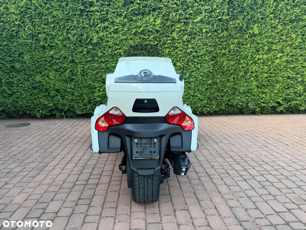 Can-Am Spyder - 6