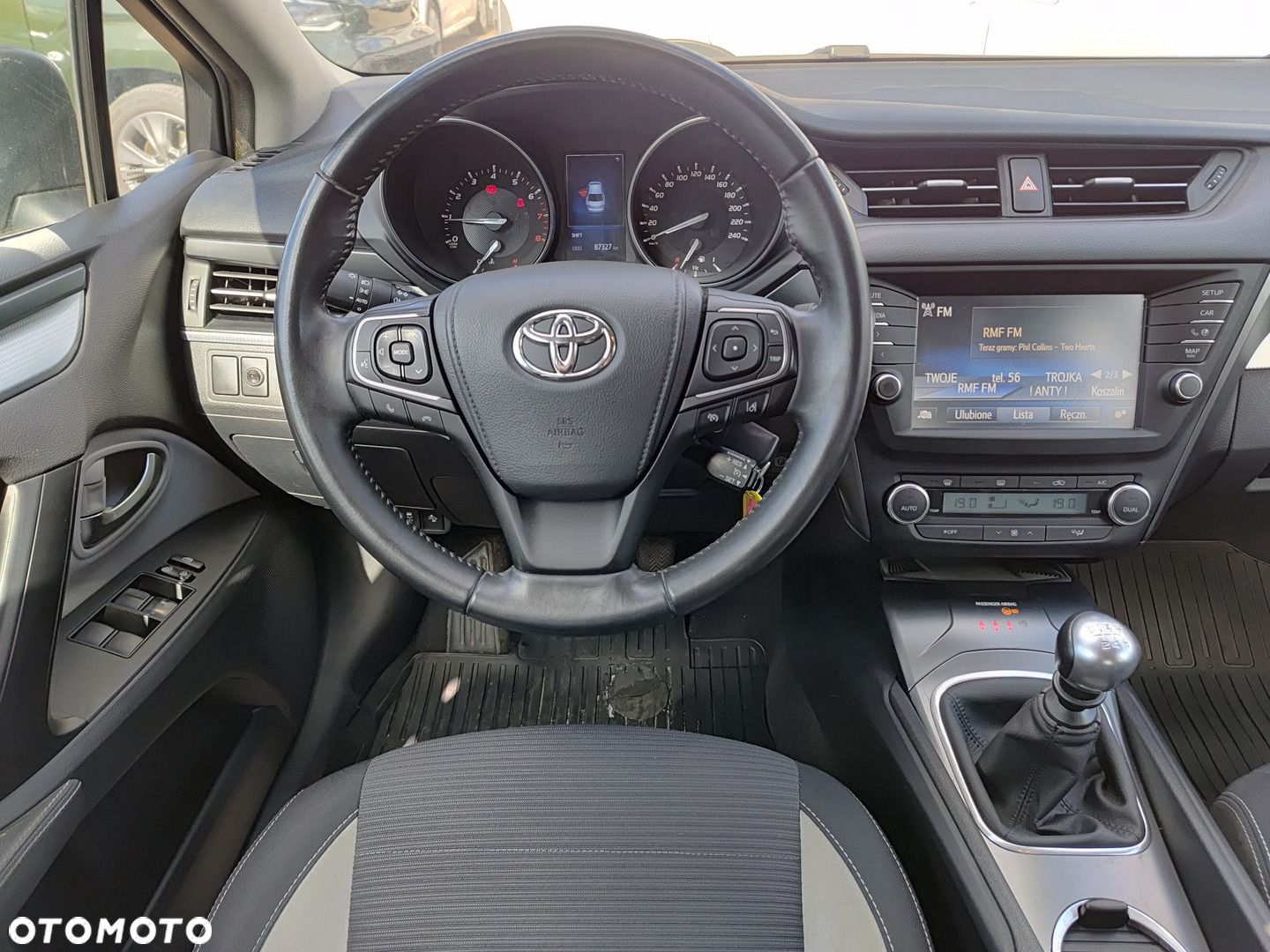 Toyota Avensis - 10