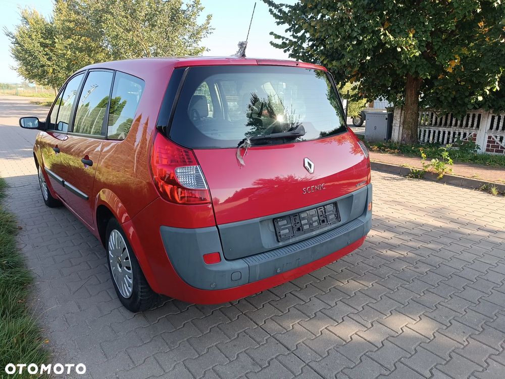 Renault Scenic 1.6 16V Expression - 9