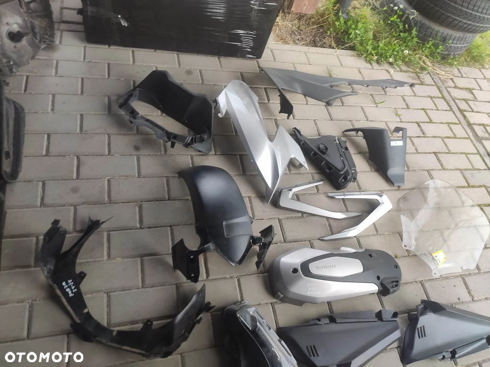 EU Osłona Owiewka Lewa Prawa Lampa Bok Honda Forza NSS 125 250 350 21- - 3