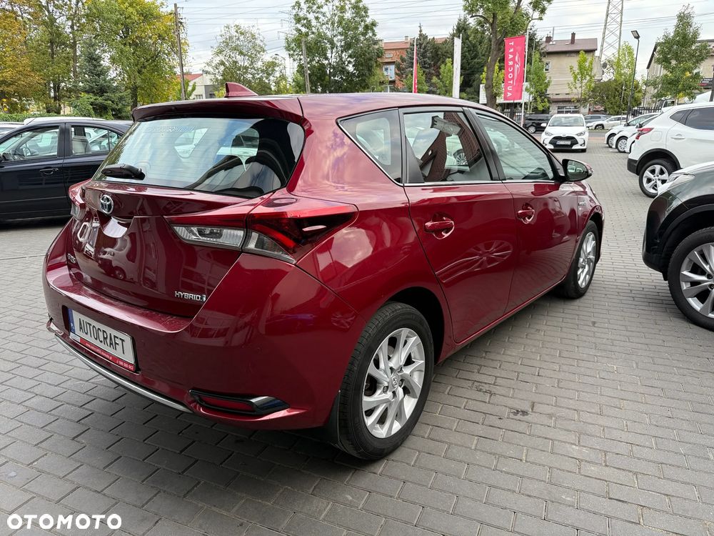 Toyota Auris Hybrid 135 Premium - 32