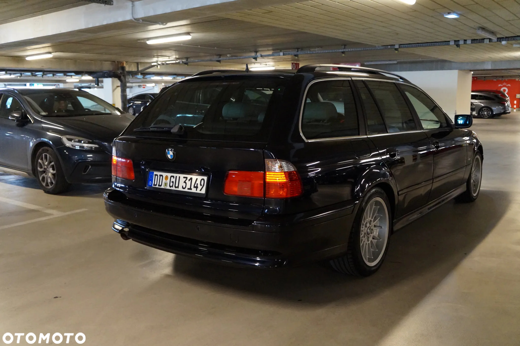 BMW Seria 5 525i Touring - 9