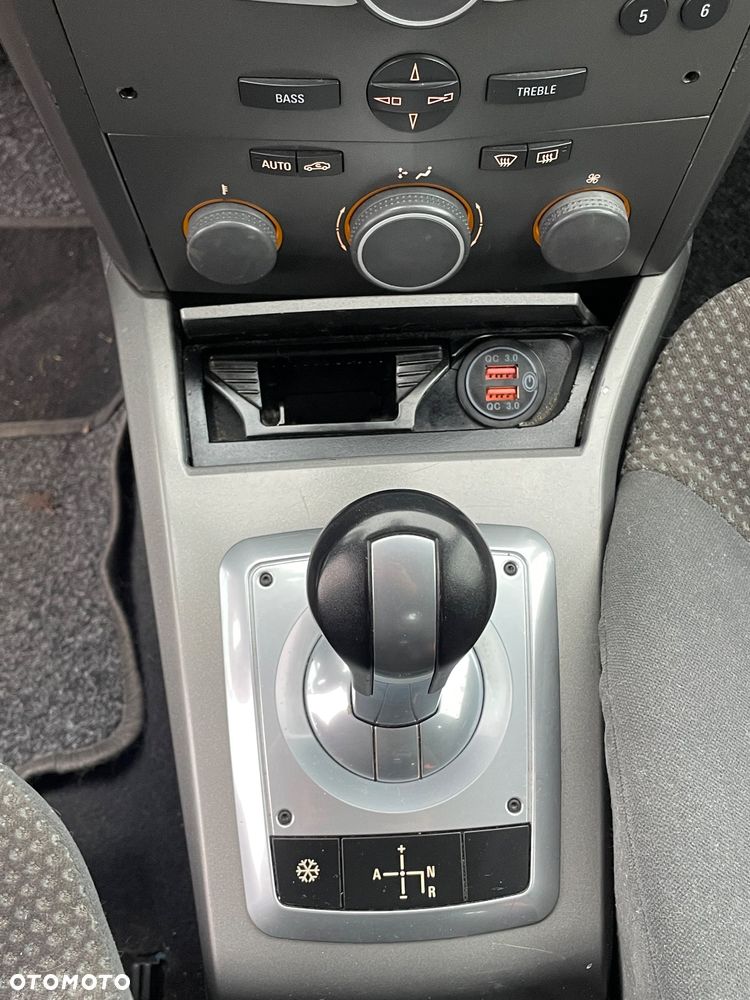 Opel Astra 1.6 Sport Easytronic - 14