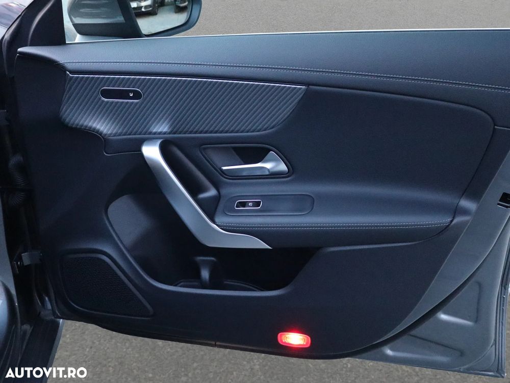 Mercedes-Benz CLA - 11