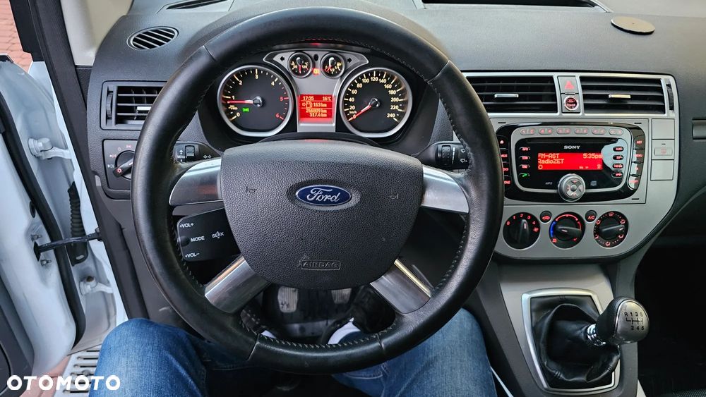 Ford Kuga 2.0 TDCi 2x4 Trend - 40