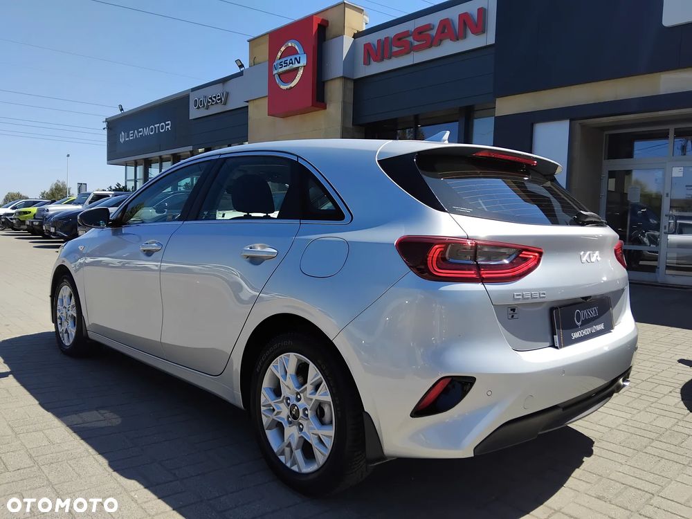 Kia Ceed 1.5 T-GDI M - 3