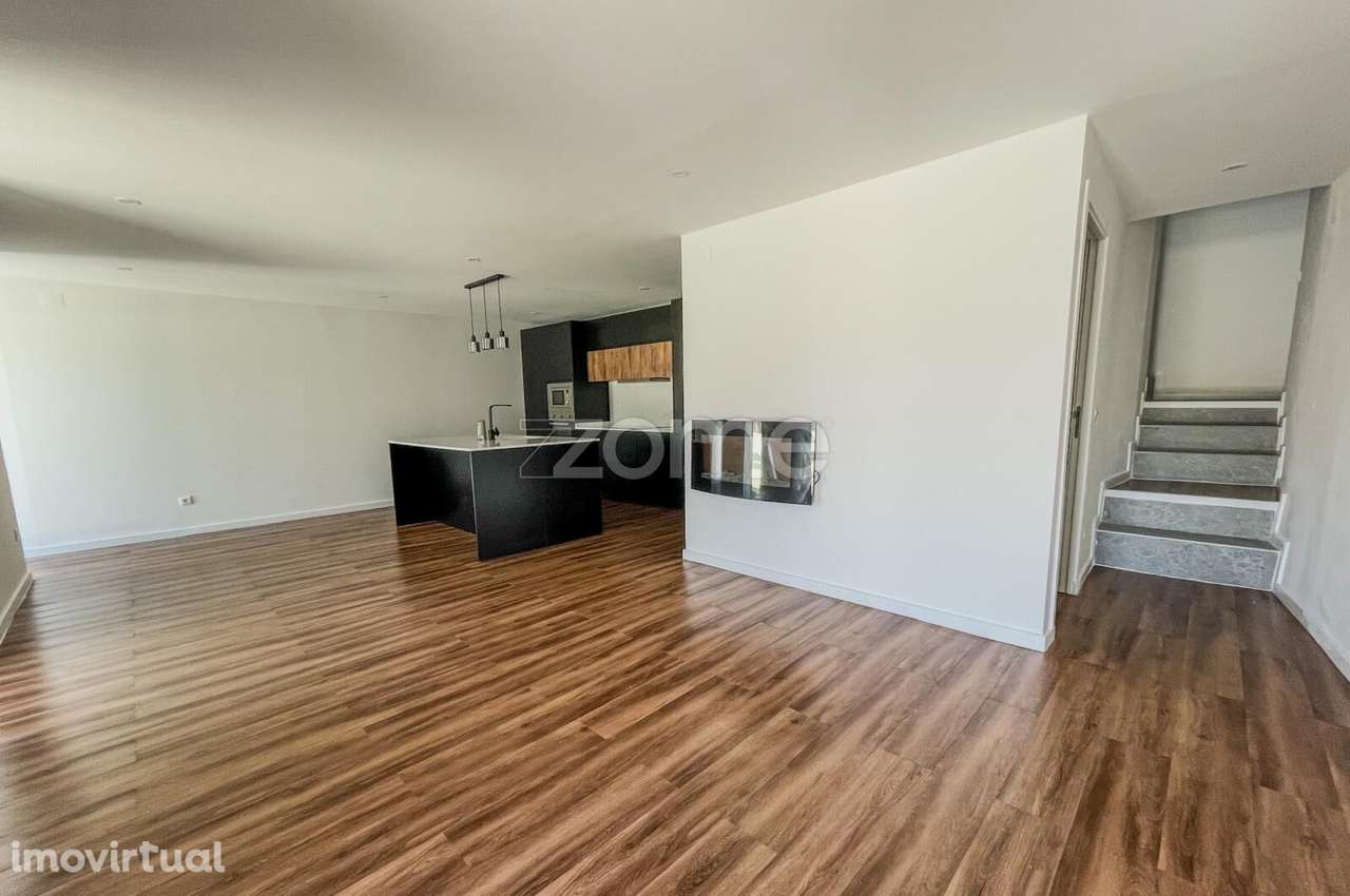 Moradia T3 Renovada em Penela - Coimbra - Grande imagem: 2/21