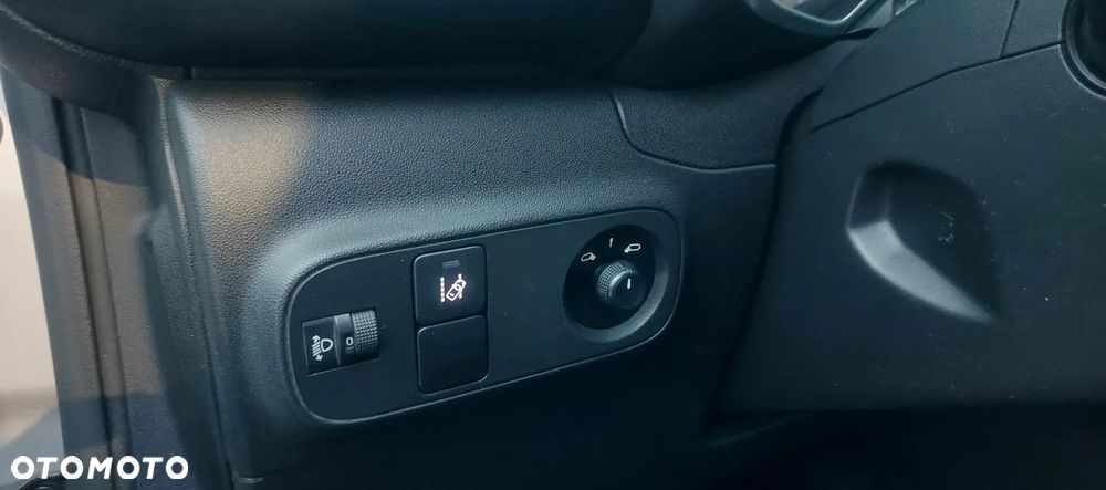 Citroën C3 1.2 PureTech Shine - 28