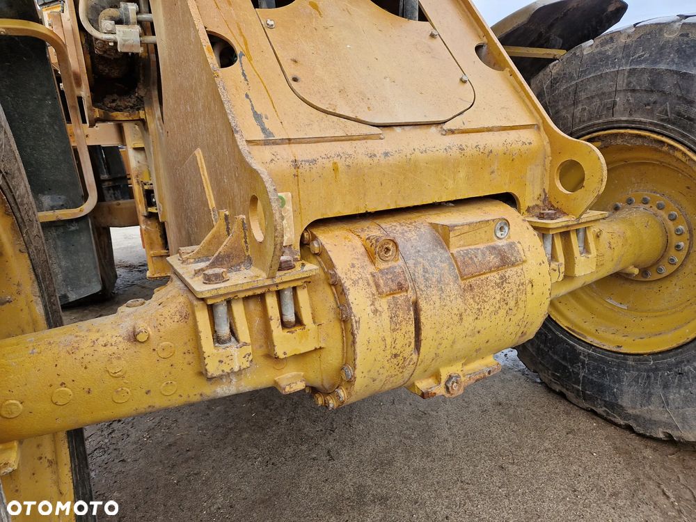 Caterpillar 928h - 23