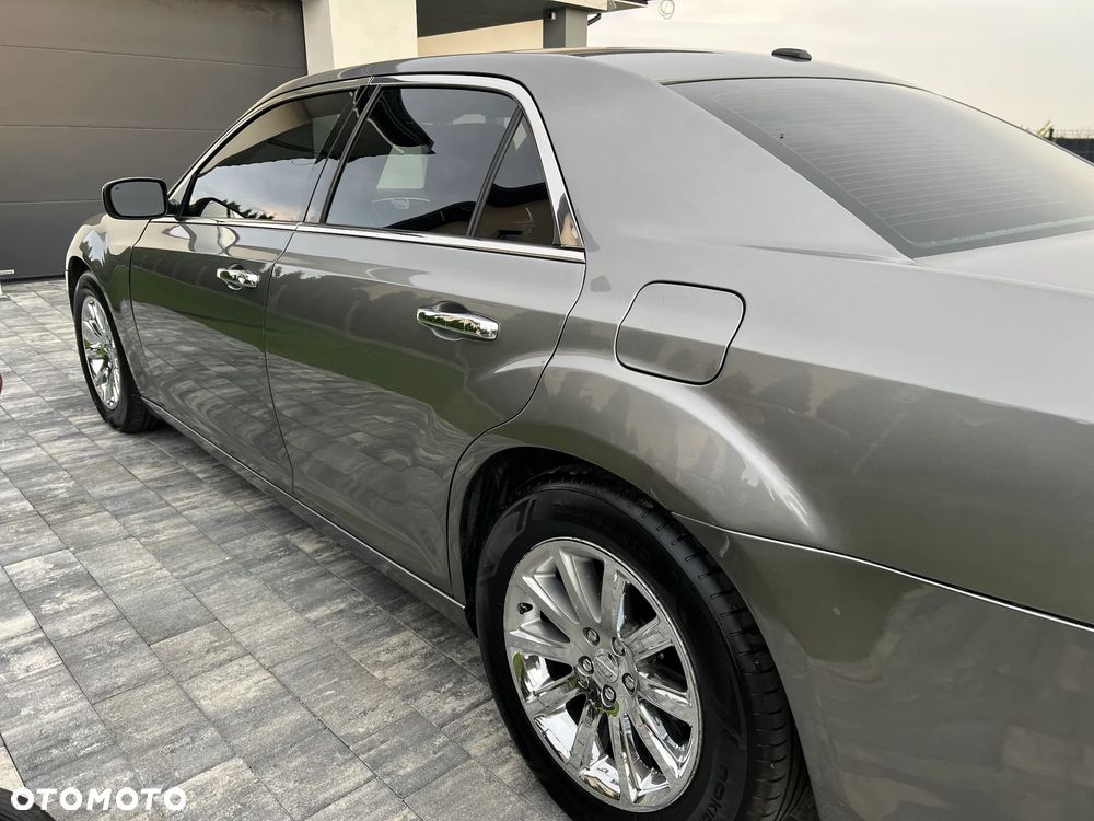 Chrysler 300C 3.5 V6 - 11