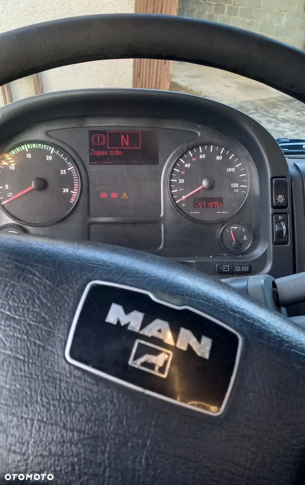 MAN TGL 12.180 4X2 BL - 23