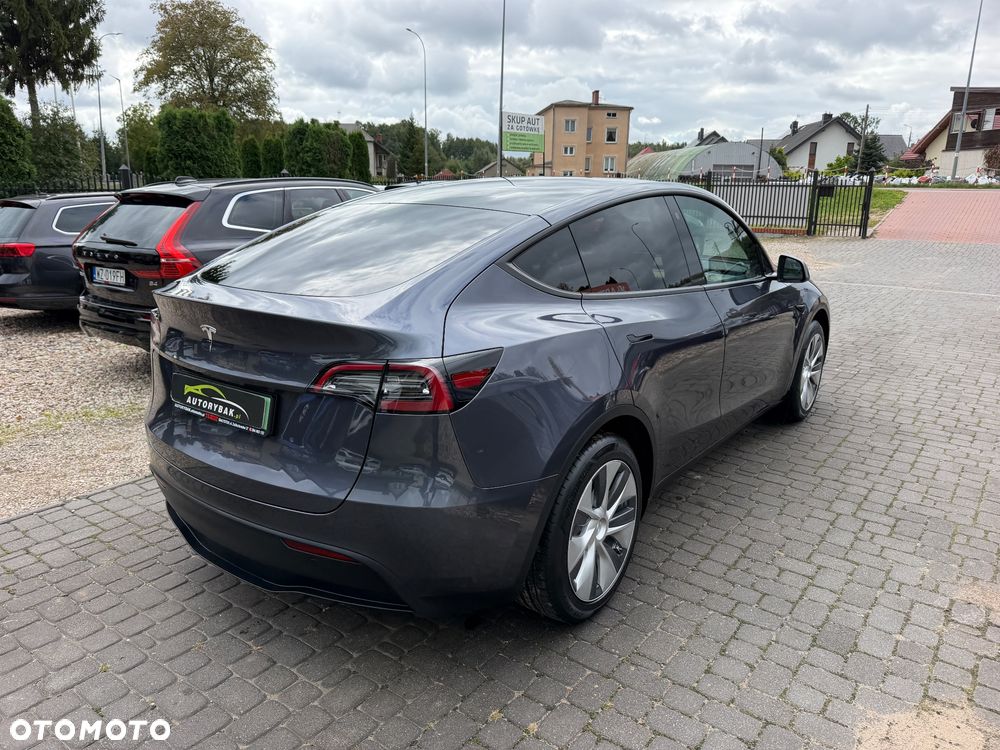 Tesla Model Y RWD - 31