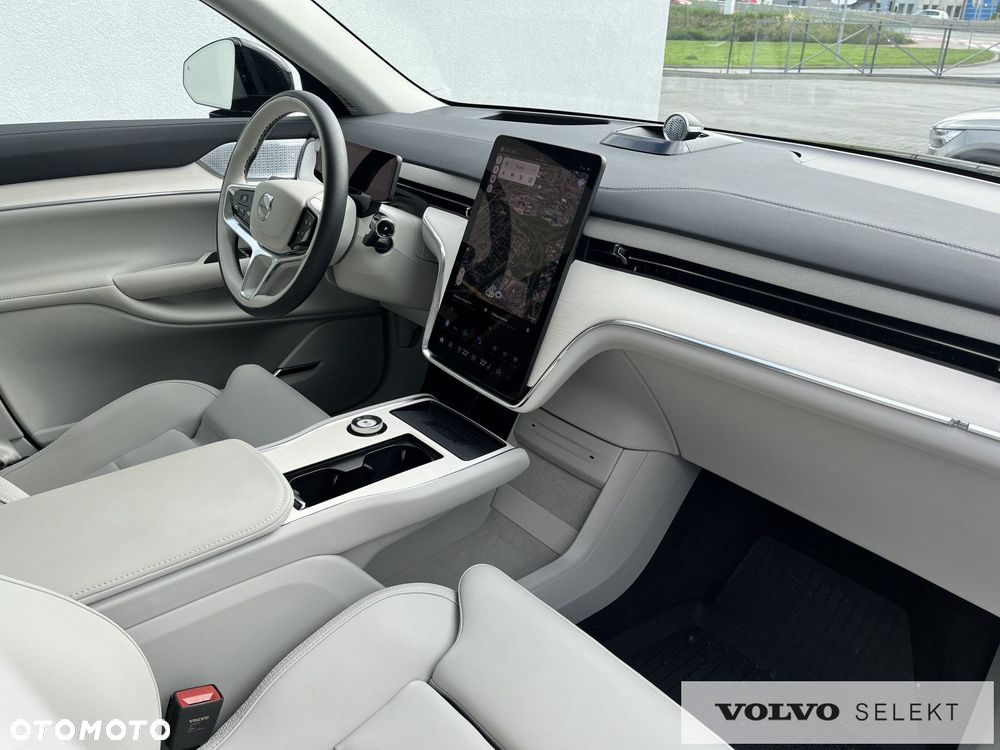 Volvo EX90 - 34