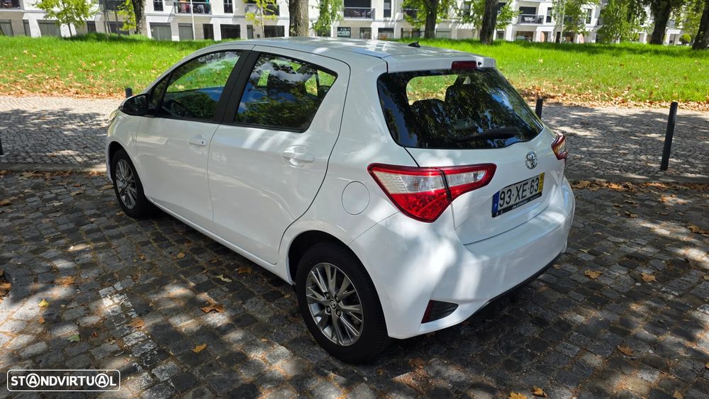 Toyota Yaris 1.0 VVT-i Comfort +PS Style +P.Techno - 4