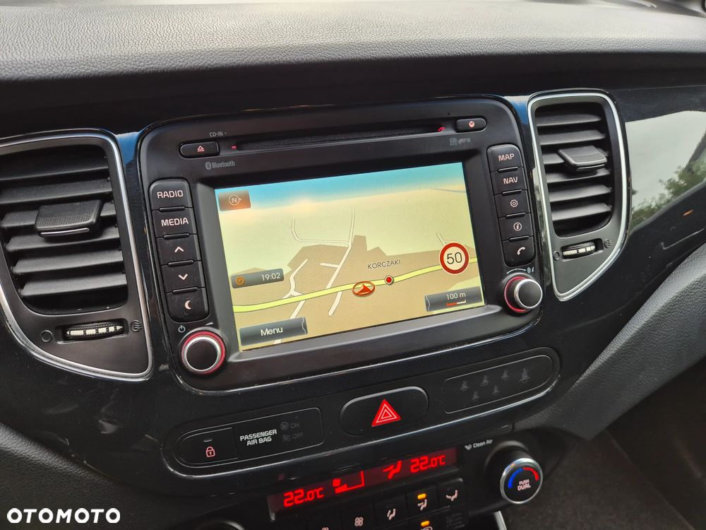 Kia Carens - 18