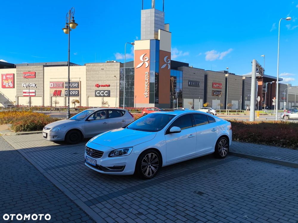 Volvo S60 - 1